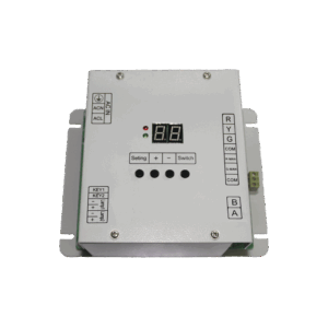 Controlador D / Tráfico P / Cruce Peatonal / 5 Salidas / Con Gabinete.